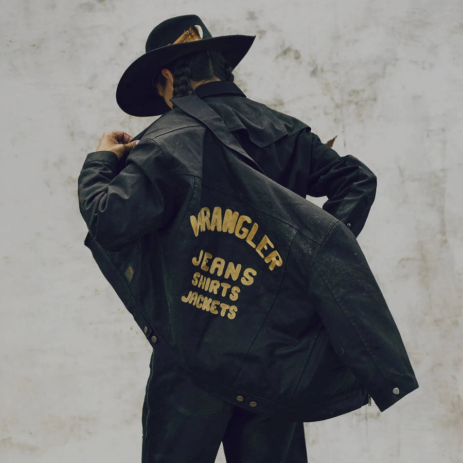 FMCPS0149WRANGLER BLACK FLS 21 2000x